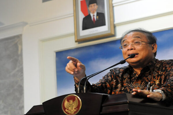 Menko Kemaritiman Pastikan 7 Smelter Siap Beroperasi Tahun Ini